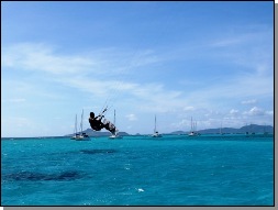 kitesurf in the Tobago Cays lagoon
